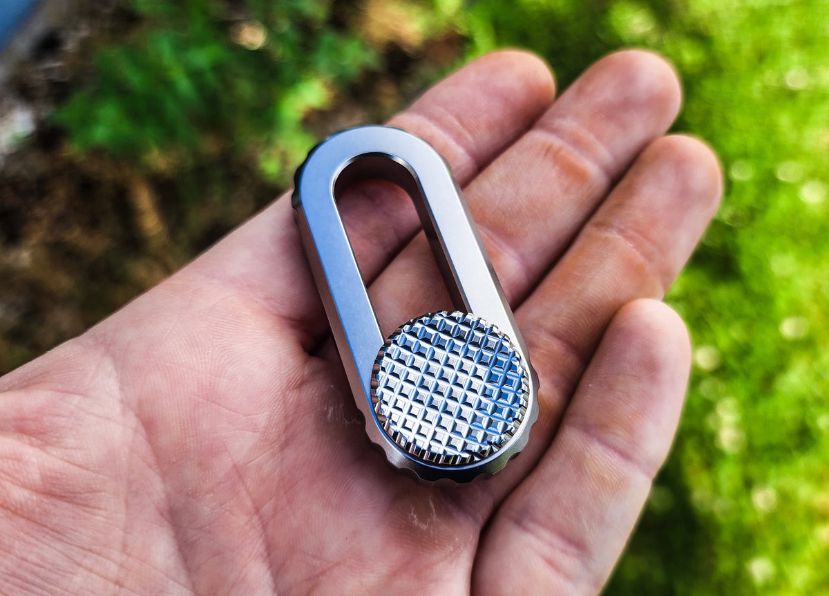 MAGNUS Stealth Titanium フィジェットトイ Stealth-Titanium-Fidget-Slider