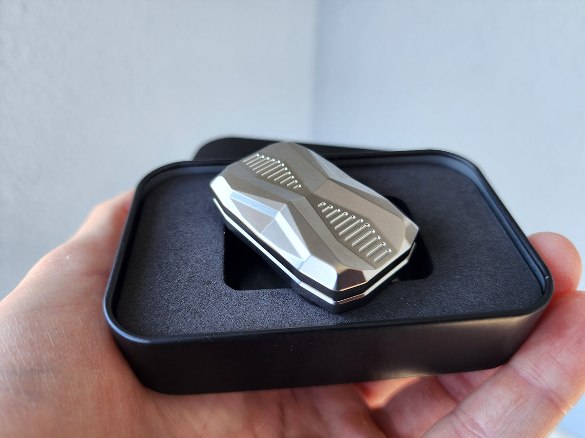 マグナス　スライダー　MAGNUS Retro™ - 3-Click Zirconium Slider – Magnus Store