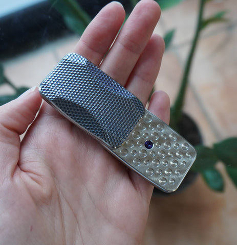 Titanium - SE193 - Squashed Toad - 3-Click