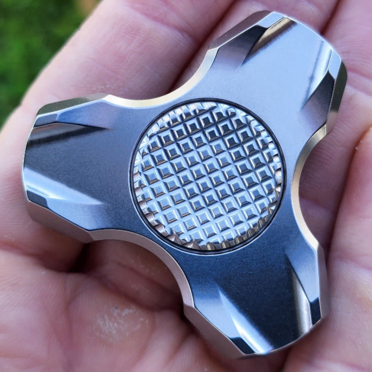 SawTooth™ - Titanium Spinner