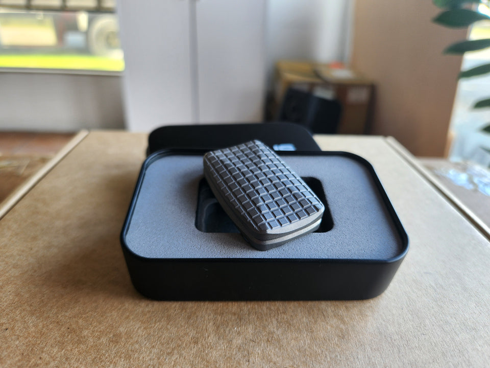 Titanium(Stonewash) - SD041 - Arc "MiniFrag" 3-Click