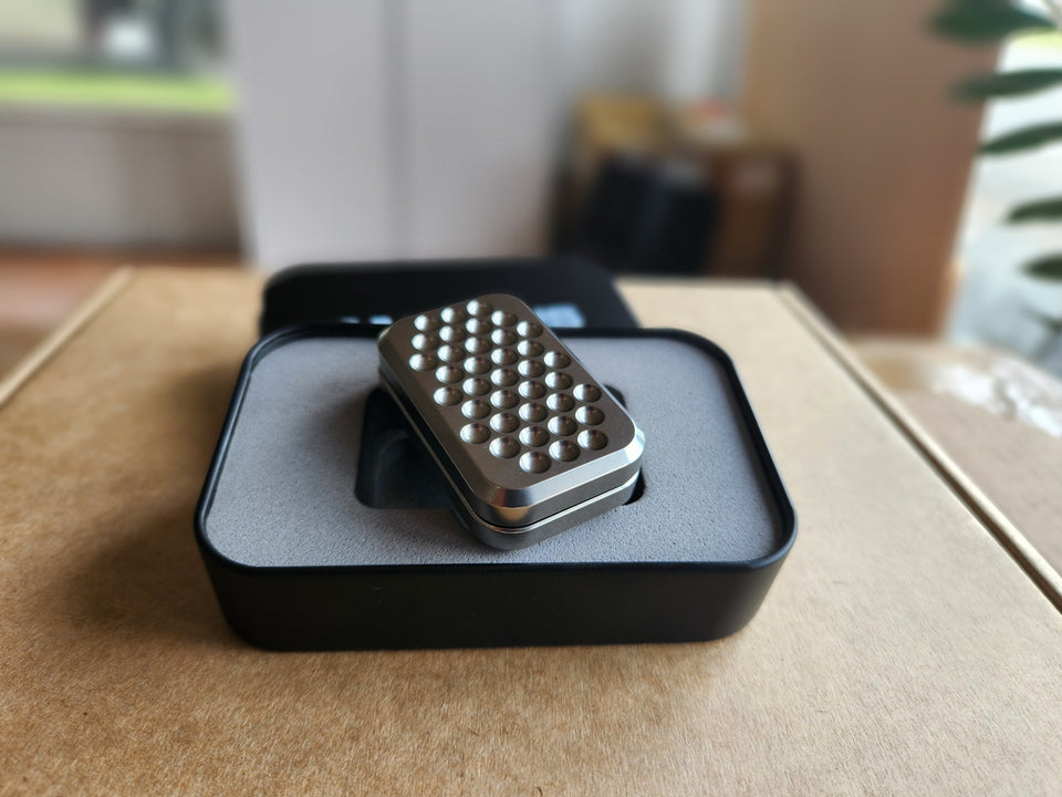 Titanium - SD051 - Dimple  3-Click