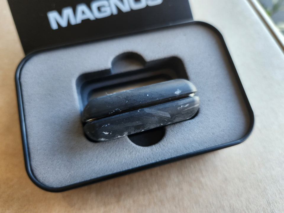 Carbon Fiber Flaked Silver Resin- SD114 - Chonker 3-Click